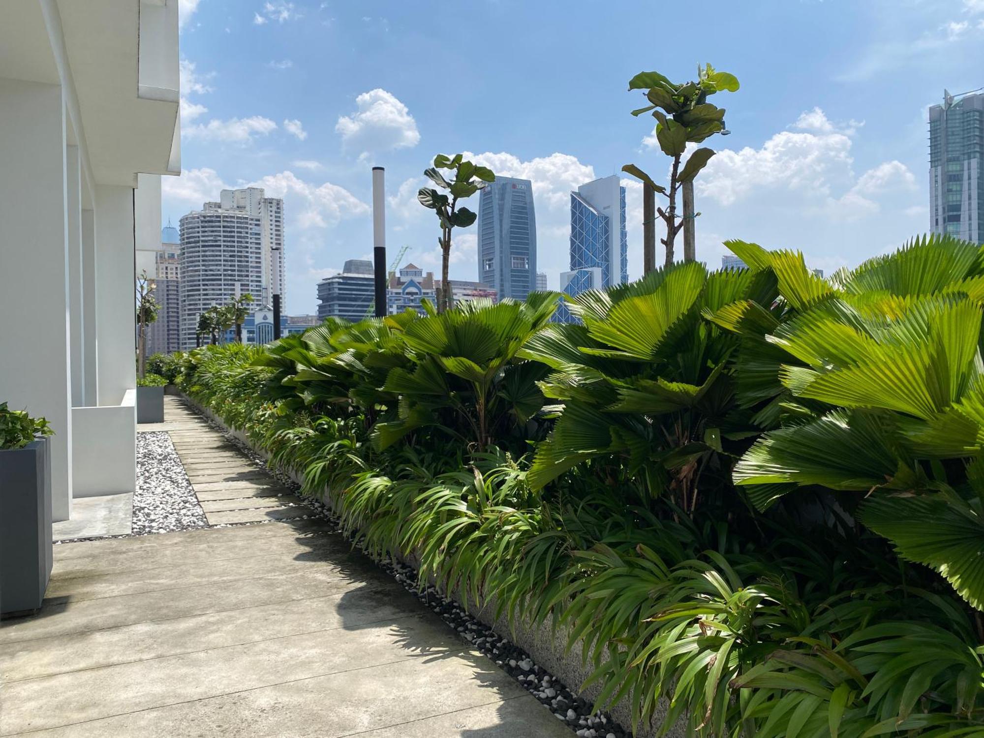 Doorstep To Monorail Couple Apartment Kuala Lumpur